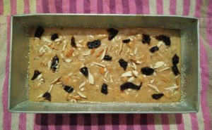 Apple prunes whole wheat cake with oats for baking
